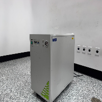 Peak Scientific Nitrogen Generator image 1